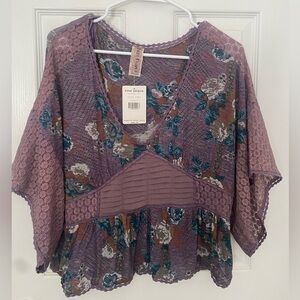 NWT Free People Boho Wide Sleeve Kimono Style Floral Top. Size Small. Retail $88